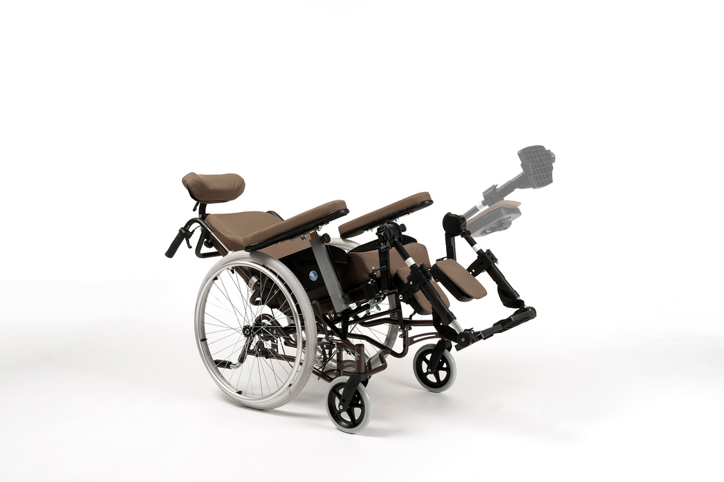 Wózek inwalidzki INOVYS 2 w pozycji horyzontalenej 